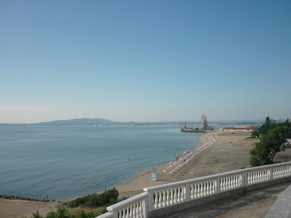 Sea Garden Plaza Apartment - Free Parking Burgas Номер фото