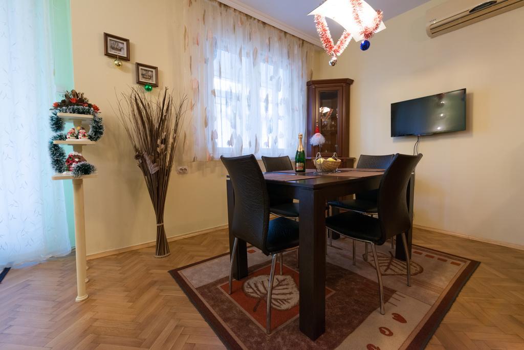 Sea Garden Plaza Apartment - Free Parking Burgas Екстер'єр фото